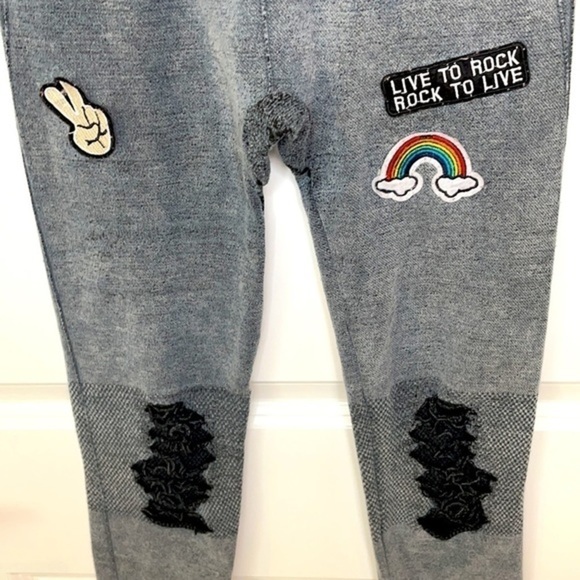 MAZE COLLECTION | Gray Rock & Roll Theme Leggings, Junior Size S/M. - Picture 5 of 9